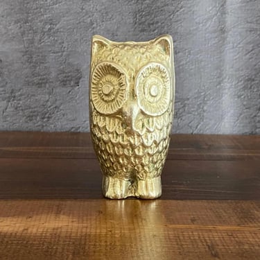 Vintage Brass Owl Figurine - Retro Paperweight Bird Statuette for Animal Lovers | Collectible Shelf and Desk Accent 