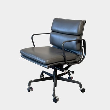 Eames Management Soft Pad Office Chair