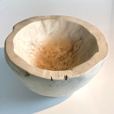 Reclaimed wood bowl in ivory 