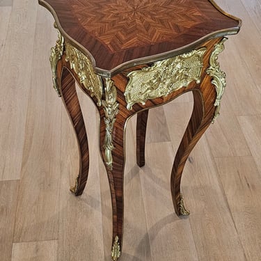 Antique French Francois Linke Attributed Louis XV Style Gilt Bronze Ormolu Mounted Kingwood Star Parquetry Guéridon Side Table 