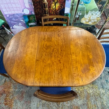 Danish Teak Round Dining Table design by Niels Møller