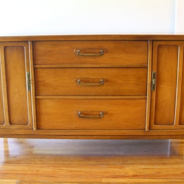 Mid Century Modern Credenza by Benck