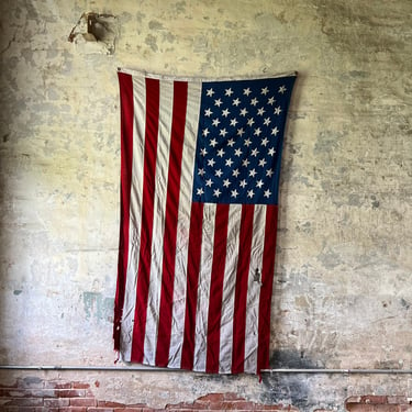 Vintage 5x8 Bulldog US Flag Americana Decor 