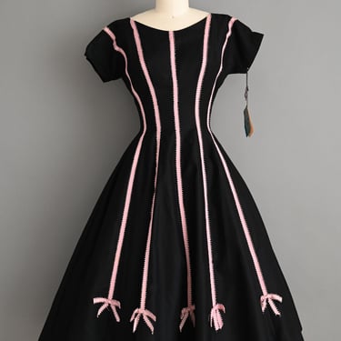 Vintage 1950s Dress | Pink Ribbon Bow Black Cotton Full Skirt Dress | XS Small 