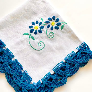 Vintage Embroidered Floral Crochet Table Runner White Blue Linen Placemat Decor 