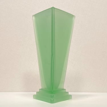 New Martinsville Modernistic Green Satin Glass Vase 