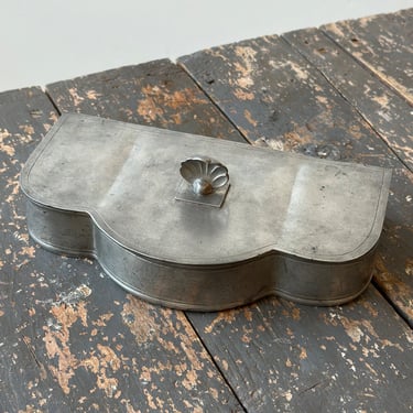 Vintage Swedish Art Deco Pewter Tabletop Box with Sculpted Shell Finial by Guldsmedsaktiebolaget, Circa 1930s