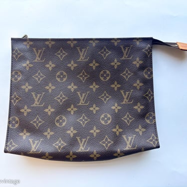 Louis Vuitton | LV Monogram Canvas Make-Up Bag | Brown Clutch Bag | Louis Vuitton 
