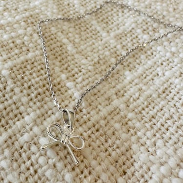 Little Bow Necklace