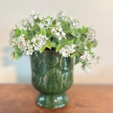 Ceramic Green Leafed Planter, neutral home decor, grandmillennial, old new decor, Parisian decor, bookshelf vase, beige shelf decor 