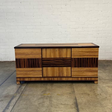 Art deco Sideboard in Exotic Veneer 