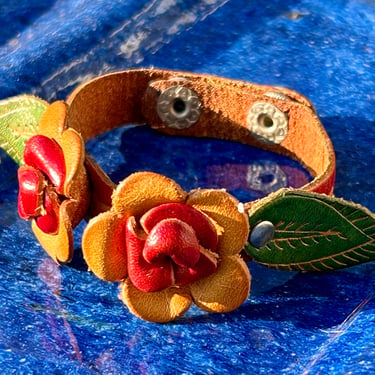 Vintage Handmade Leather Flower Bracelet Boho Artisan Retro 70s Fashion Jewelry 