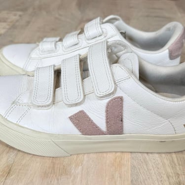 Veja Sneakers | White Leather Sustainable Shoes | Minimalist Eco-Friendly Sneakers | Women’s Ethical Footwear size 7 