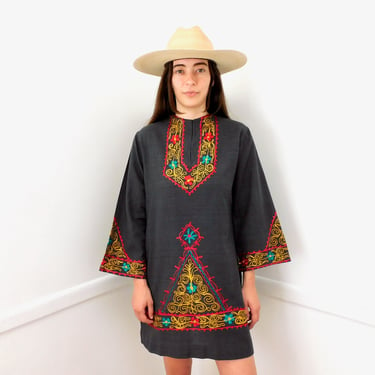 Indian Chain Stitch Tunic // vintage 70s embroidered black mini dress blouse boho hippie hippy 1970s cotton // O/S 