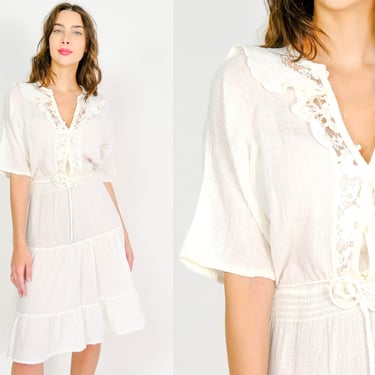 Vintage 70s White Gauze Cotton Prairie Mini Dress w/ Ruffled Lace Collar & Neckline | 1970s Peasant, Hippie, Cottagecore, Bohemian Dress 