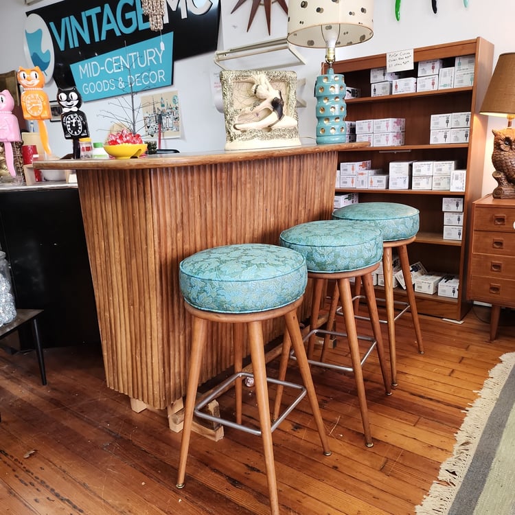 1950s Vintage Bamboo Tiki Bar with Stools