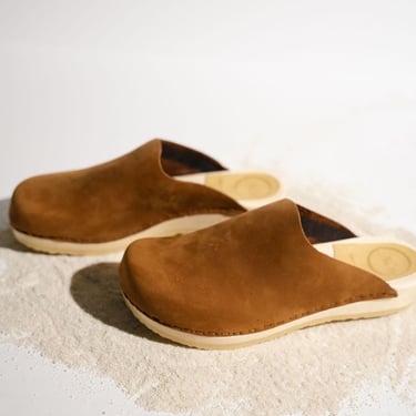 Contour Clog in Tobacco - No. 6