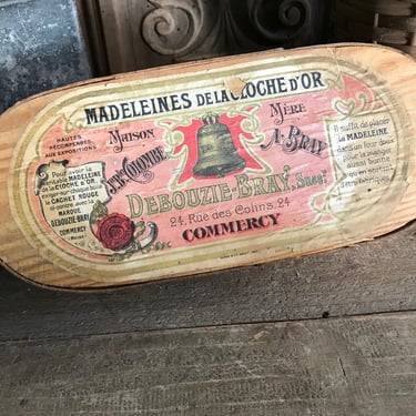 French Madeleine Presentation Box, Madeleines Cloche d'Or, Bentwood, Edwardian Era, Pastry Box, Original Label 