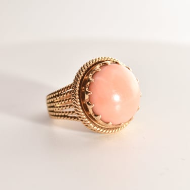 Estate Angel Skin Coral Cocktail Ring In 18K Yellow Gold, Woven Gold Band, Size 6 1/4 US 