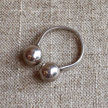R035 double silver ball ring size 11