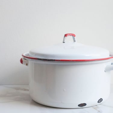 Enamel Stock Pot with Lid - Vintage Enamelware - Vintage Farmhouse Style Kitchen Stock Pot - Rustic Home Decor - Camping Cookware - Soup Pot 