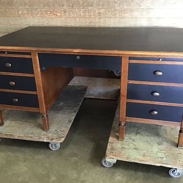 Antique Mahogany Pedestal Desk (Tacoma)