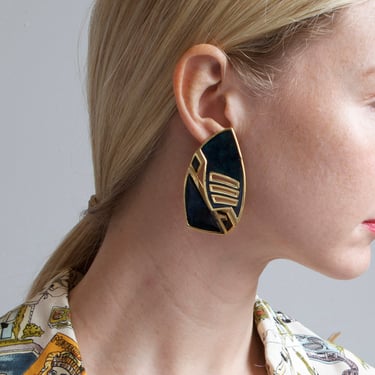 rare 3d black enamel gold oversized stud earrings 
