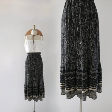 floral outline gauze maxi skirt - 32-38 - vintage 90s y2k black large large long womens boho hippie skirt 