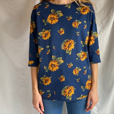 90's Tshirt / Floral All Over Print Jersey Tshirt / 3/4 Length Sleeves / T-shirt Cotton Jersey Shirt 