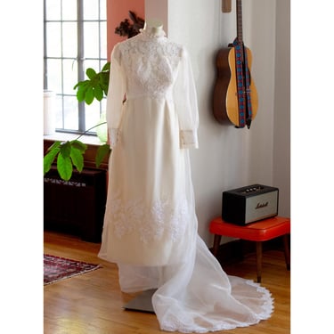 Vintage Wedding Dress - 1960s - Short Midi Wedding Dress - Long Train - Bridal Frock - Elopement - High Neck, Lace - Neusteter's 