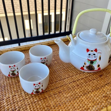 Japanese Maneki Neko Lucky Cat Tea Set 