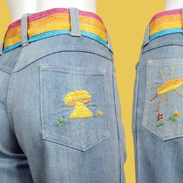 Embroidered mushroom sunshine jeans from the 70s. Unique novelty back pockets, streak-dyed,  Hippie jeans woodstock 1970s bells. (30x31) 