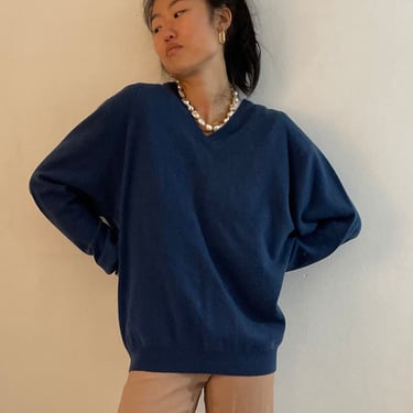 90s cashmere sweater / vintage french blue oversized boyfriend luxe cashmere V neck pullover capsule wardrobe sweater | X Large 