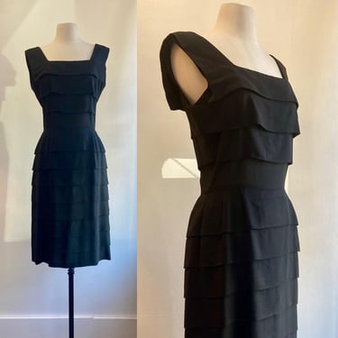 Vintage 40s 50s Dress / TIERED Rayon Layers or Flat Ruffles / SQUARE Neckline + Hourglass Fit / Minimalist Perfection 