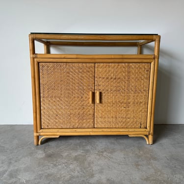 Vintage Coastal Rattan Serving Bar Cabinet W/ Glass Top 