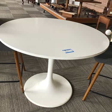 MCM Tulip Table (Seattle)