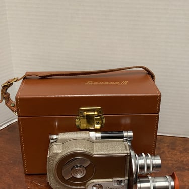1948 Revere 16mm Magazine Camera with Case and Accessories 