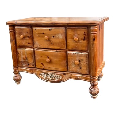 Rustic Pine Six Drawer Serpentine Petite Dresser / Commode 