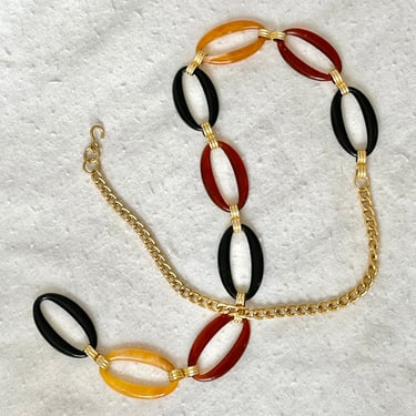 Loop Links Chain Belt, Lucite Ovals, Adjustable Fit, Gold-Tone, 60s 70s Vintage 