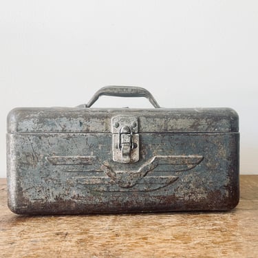 Simonsen Vintage Metal Tackle Box | Industrial Silver Vintage Toolbox | Craft Storage | Junk | Rustic | Box with Lid | Money Box 