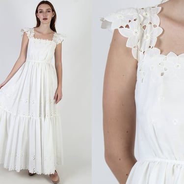 Plain White Embroidered Eyelet Maxi Dress / Vintage 70s Simple Floral Garden Party Prairie Dress 