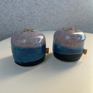 Vintage studio art pottery salt & pepper shakers round blue grey by Fera 