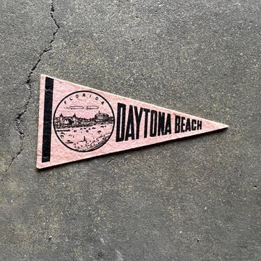 Vintage Daytona Beach Felt Souvenir Pennant 