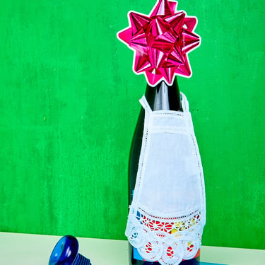 Dress Up Your Bottle Gift Set