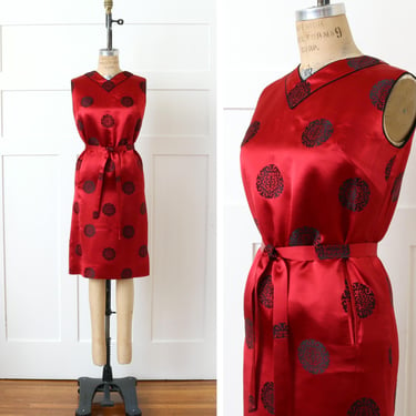 vintage 1960s red shift dress • Chinese silk brocade cocktail dress in black & red 