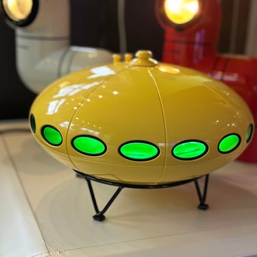 101402082 - Futuro night light yellow - Wololow - GLAM - DECOR