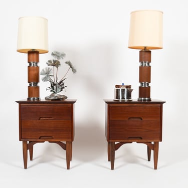 Pair of American Modernist Walnut Nightstands | End Tables w. Sculpted Pulls