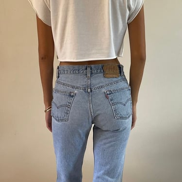 28 Levis 501 vintage faded jeans / vintage light wash soft faded worn in cropped high waisted button fly boyfriend Levis 501 jeans USA | 28 