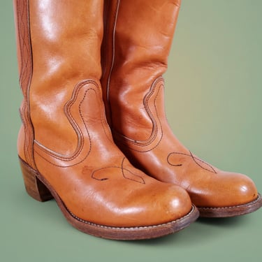Tall vintage boots 1970s cognac distressed leather block heel knee high campus riding boho hippie cottagecore western  topstitching (8.5) 