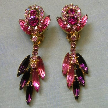 Vintage Julianna D&E 1950's/60's Rhinestone Clip On Dangle Earrings, Mid-Century Julianna Rhinestone Pink and Purple Earrings (#4434) 